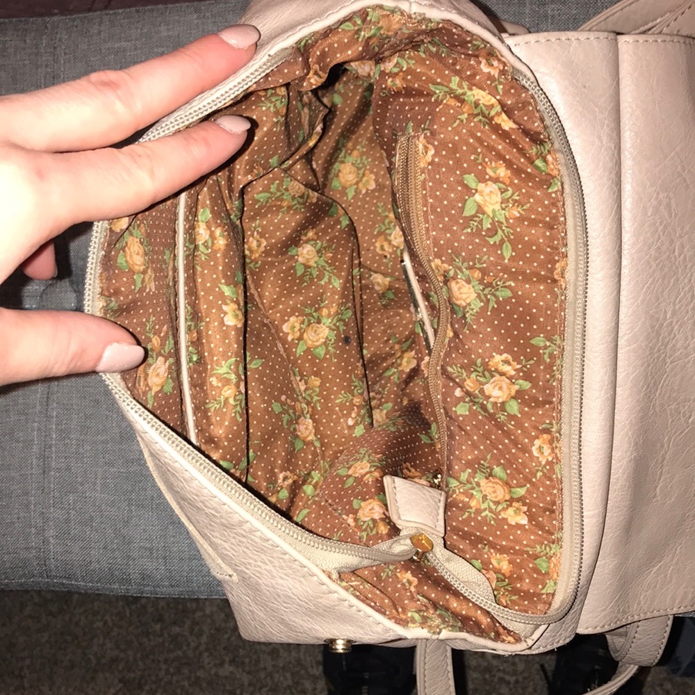 Moda Luxe Backpack/Cross Body - Picture 5 of 5